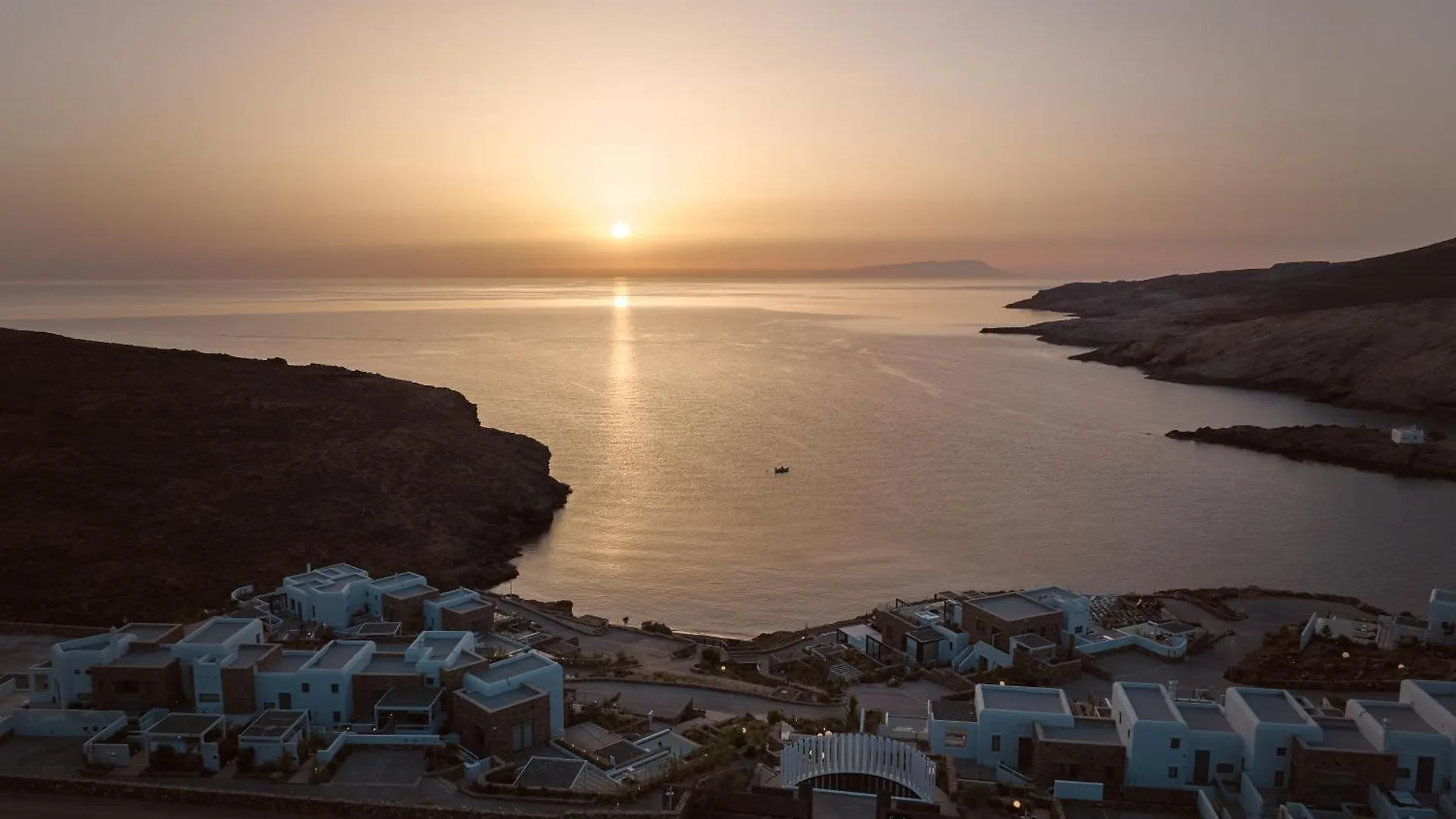 Semeli Coast Mykonos Curio Collection By Hilton Hotel Merchia Beach